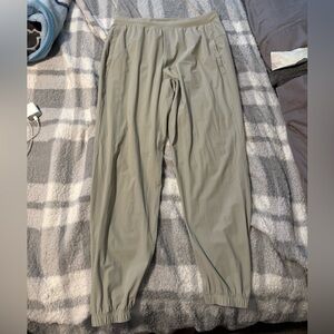 Lululemon Men’s Large Joggers